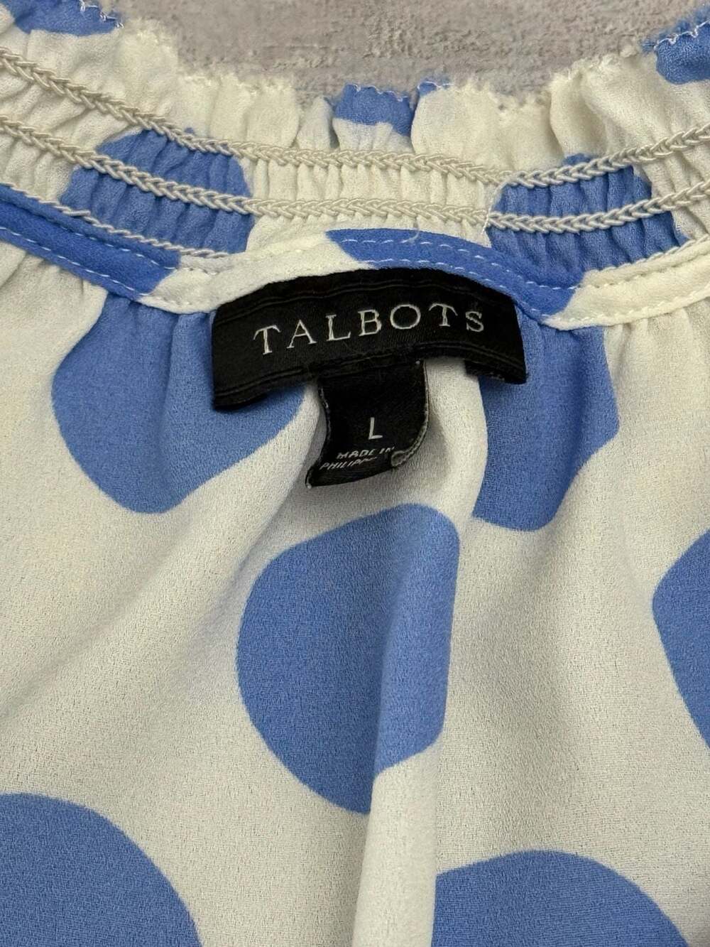 Talbots Blue and White Cheerful Polka Dot Feminine Split Neck Shell Blouse - Siz - Picture 2 of 3
